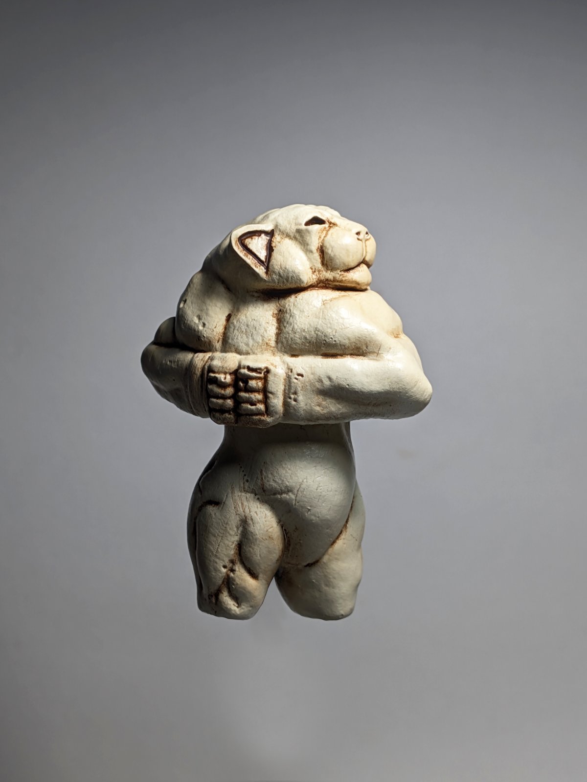 Guennol Lioness - Image 4